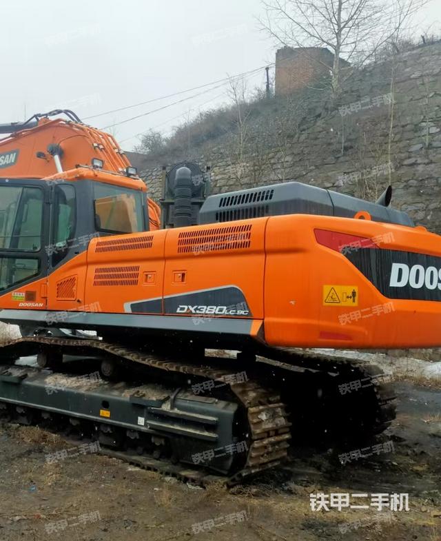 駕駛室頂部（整機(jī)外觀）