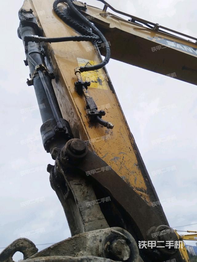 小臂整體左后(工作和回轉(zhuǎn)裝置) 小臂整體左后(工作和回轉(zhuǎn)裝置)