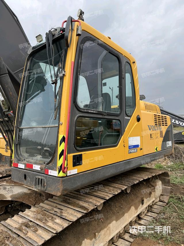 駕駛室整體（整機(jī)外觀）