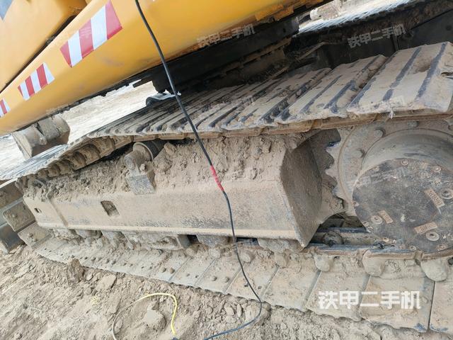 右側(cè)履帶整體?（行走機(jī)構(gòu)）