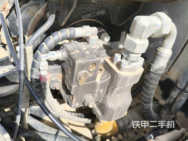 液壓泵室(大件艙室) 液壓泵室(大件艙室)