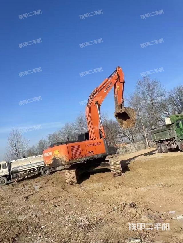 整機(jī)右后45°(整機(jī)外觀) 整機(jī)右后45°(整機(jī)外觀)