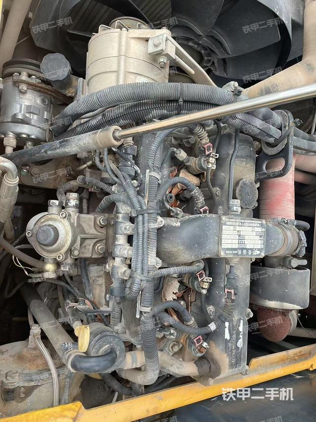 發(fā)動(dòng)機(jī)室（上車部件）