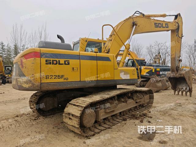 整機(jī)右后45°(整機(jī)外觀) 整機(jī)右后45°(整機(jī)外觀)