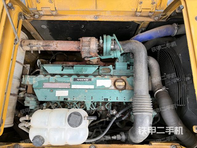 發(fā)動機(jī)整體俯視（整機(jī)外觀）