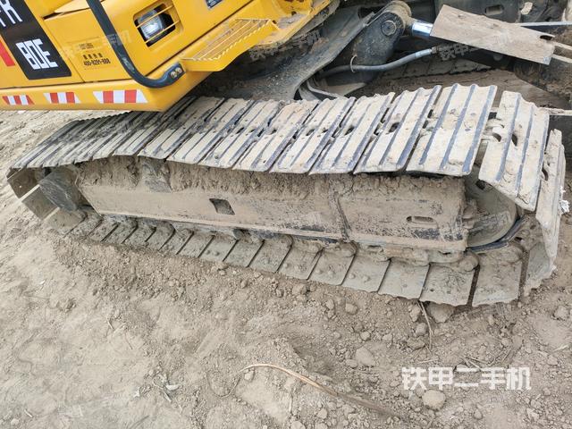 左側(cè)履帶整體?（行走機(jī)構(gòu)）