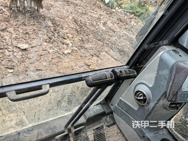 座椅左側(cè)控制臺(tái)/音響/含左手柄（駕駛室部分）