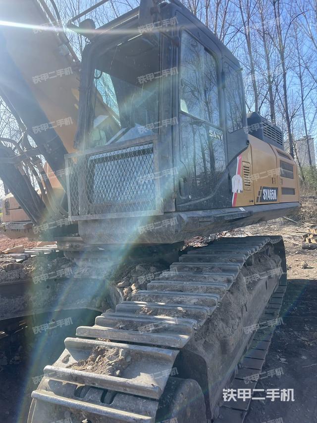 駕駛室整體(整機外觀) 駕駛室整體(整機外觀)