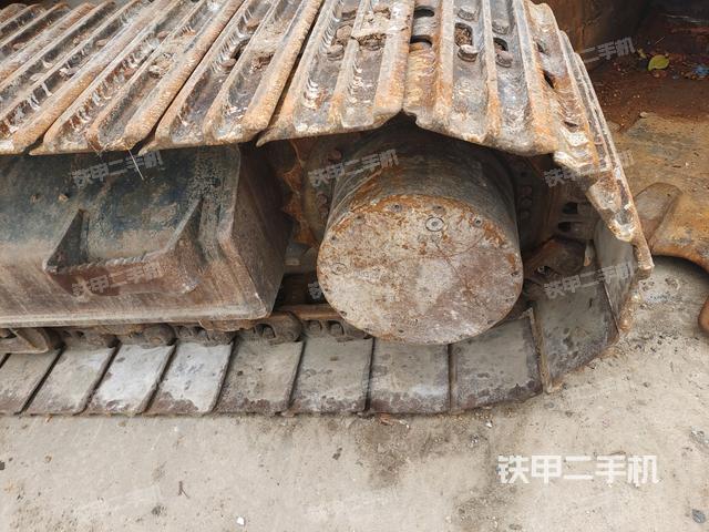 左側(cè)行走馬達(dá)蓋板(行走機構(gòu)) 左側(cè)行走馬達(dá)蓋板(行走機構(gòu))