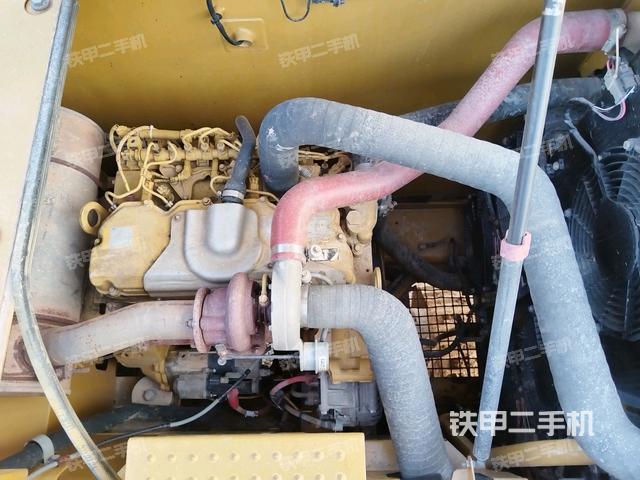 發(fā)動機整體俯視(整機外觀) 發(fā)動機整體俯視(整機外觀)