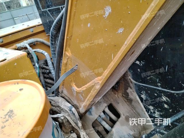 大臂根部?斜（工作和回轉(zhuǎn)裝置）