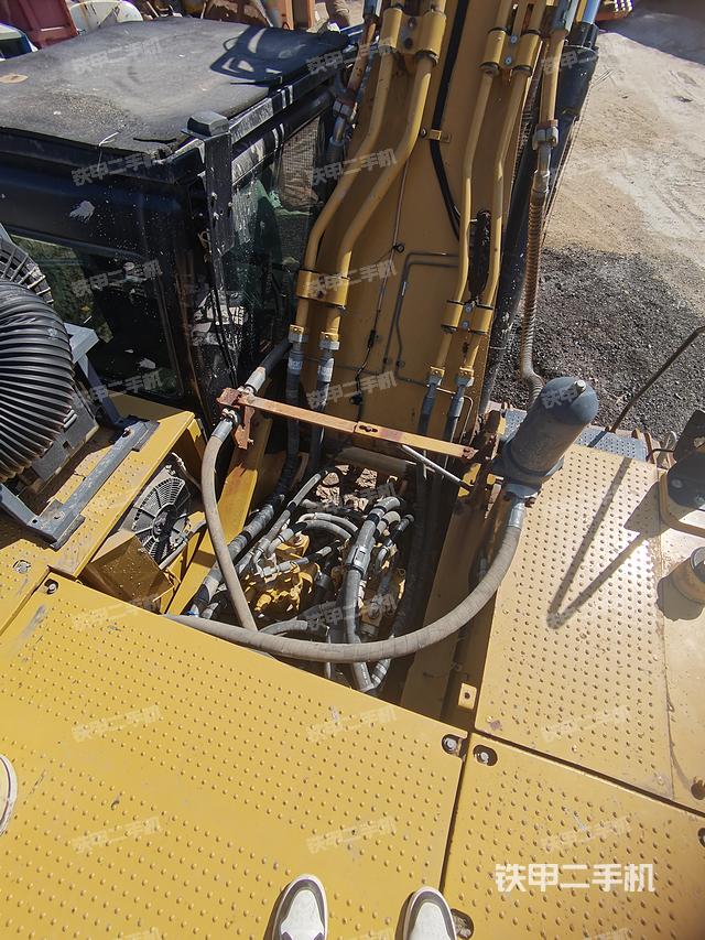 駕駛室頂部（整機(jī)外觀）