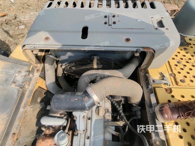 水箱+風(fēng)扇特寫(上車部件) 水箱+風(fēng)扇特寫(上車部件)