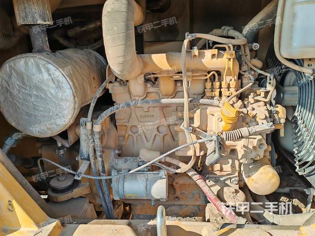 發(fā)動機整體俯視(整機外觀) 發(fā)動機整體俯視(整機外觀)