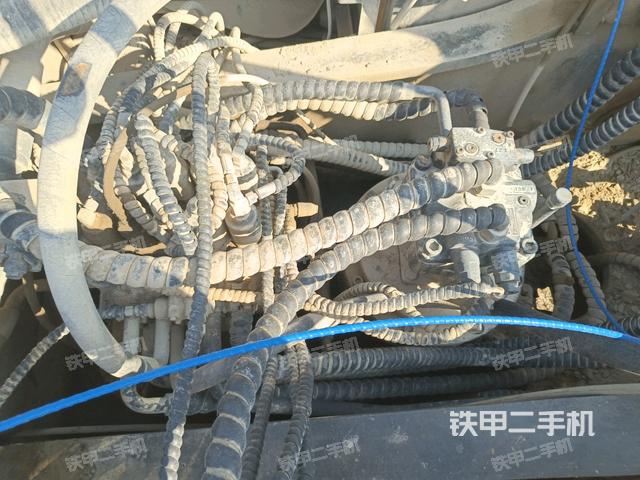 山重建机JCM933D挖掘机的设备实拍-第44张实拍照片
