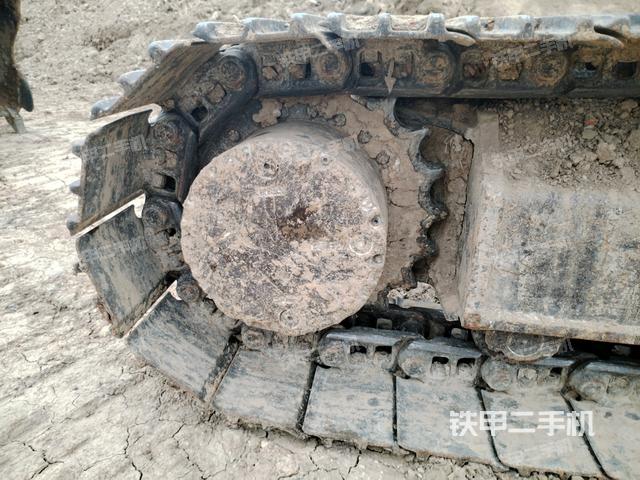 右驱动轮（行走机构）