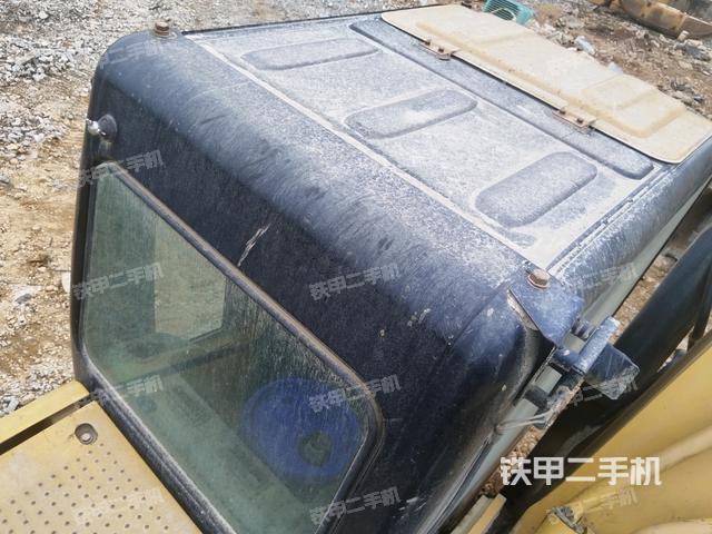 駕駛室頂部俯視（上車(chē)部件）