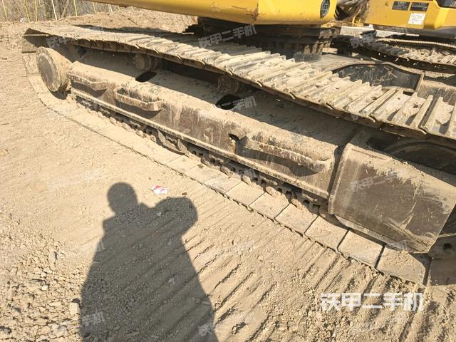 右側行走馬達蓋板(行走機構) 右側行走馬達蓋板(行走機構)