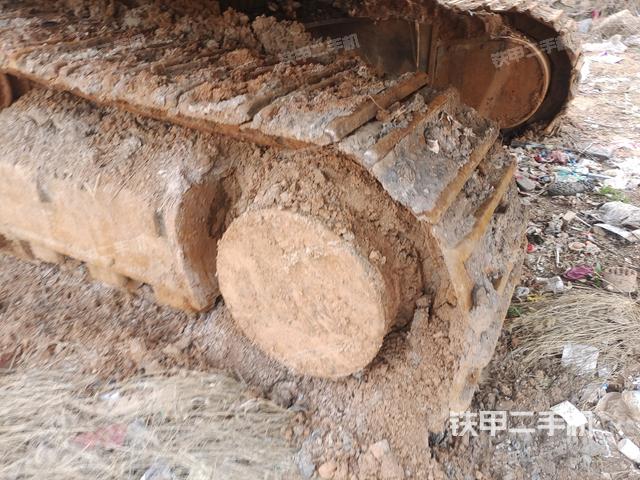 左導(dǎo)向輪（行走機(jī)構(gòu)）