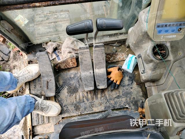 后窗玻璃角標(biāo)(駕駛室部分) 后窗玻璃角標(biāo)(駕駛室部分)
