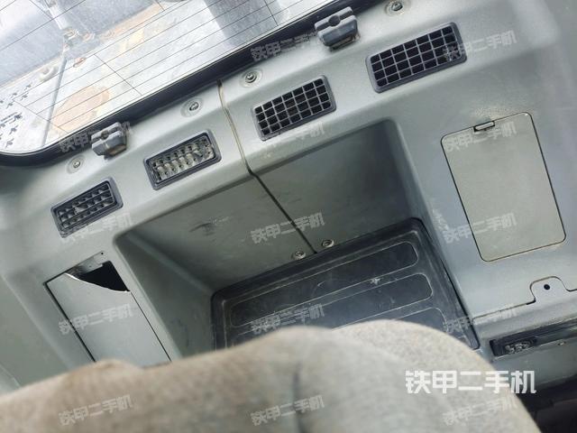 座椅后部(駕駛室部分) 座椅后部(駕駛室部分)