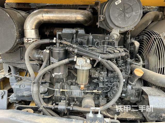 發(fā)動(dòng)機(jī)整體俯視（整機(jī)外觀）