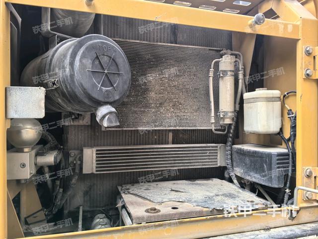 散熱器正面（大件艙室）