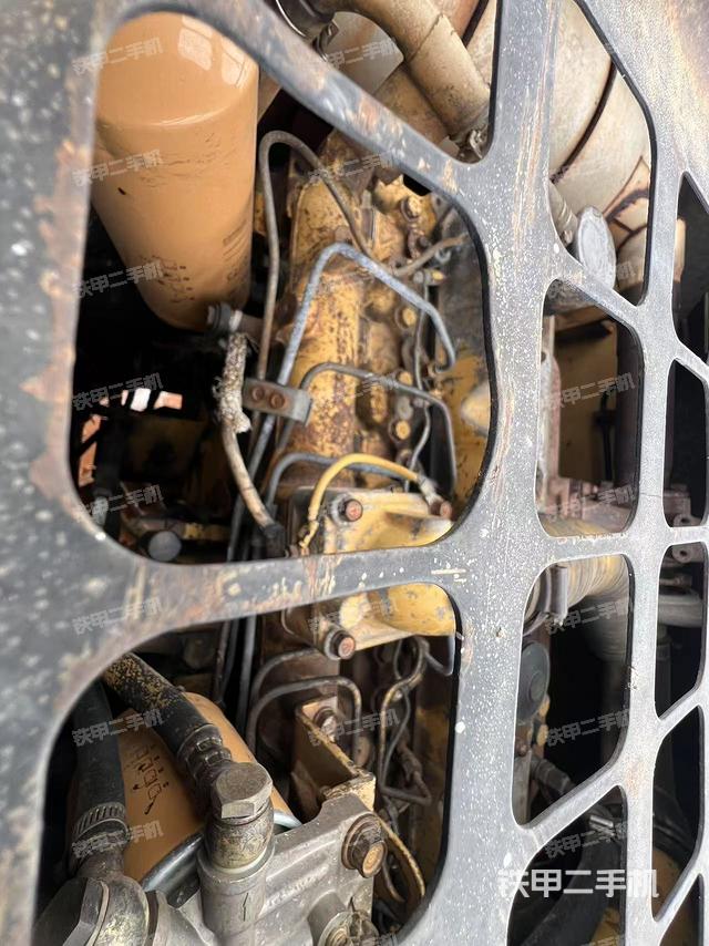發(fā)動機整體俯視(整機外觀) 發(fā)動機整體俯視(整機外觀)