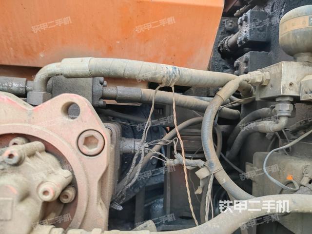 液壓泵斜45?右（大件艙室）