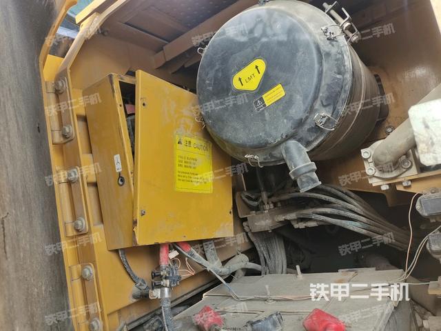 液壓泵斜45?左（大件艙室）