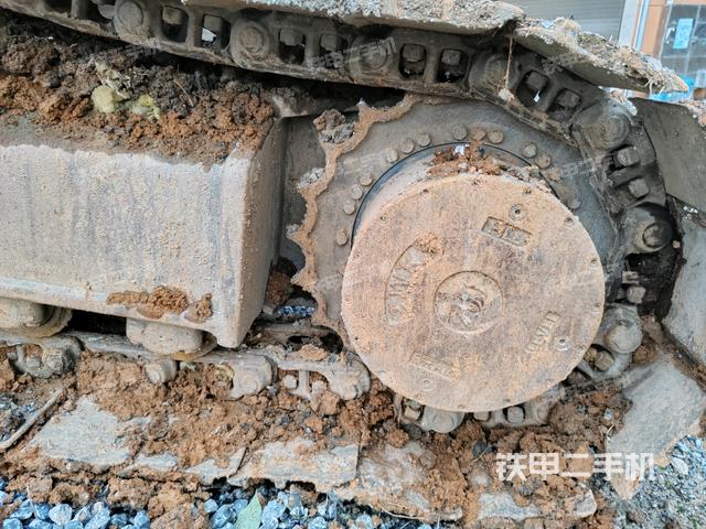 左驅(qū)動(dòng)輪（行走機(jī)構(gòu)）