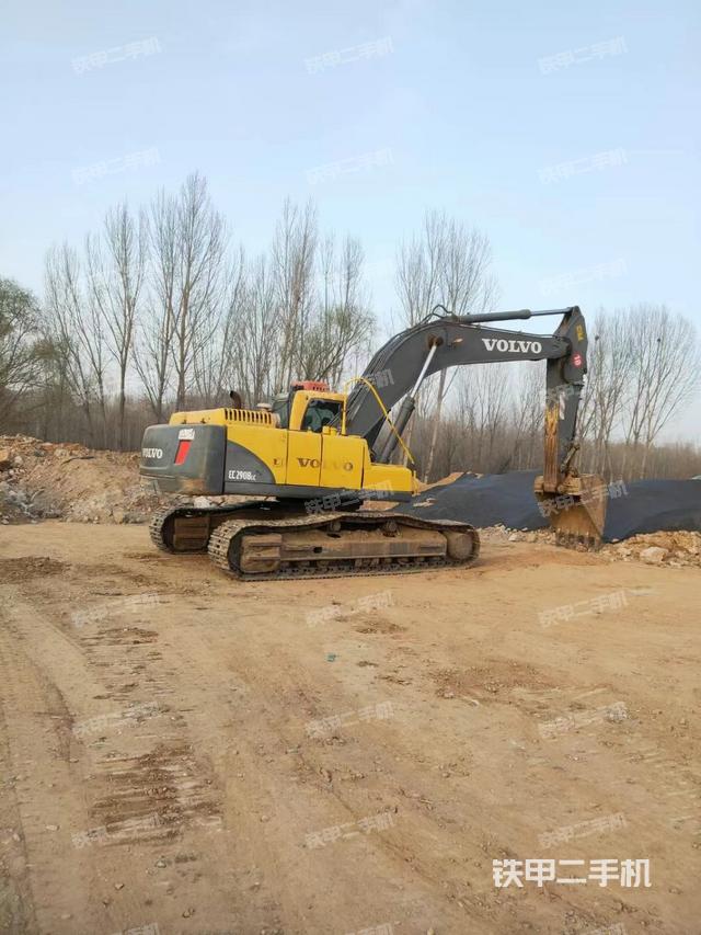 整機右后45°(整機外觀) 整機右后45°(整機外觀)