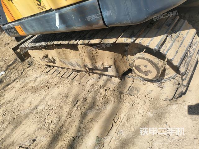 右側(cè)履帶整體?（行走機(jī)構(gòu)）