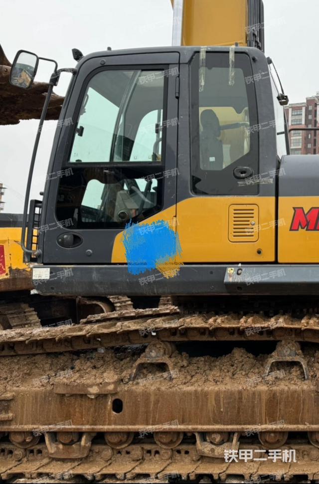 驾驶室整体（整机外观）