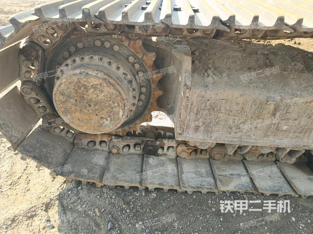 右驅(qū)動(dòng)輪（行走機(jī)構(gòu)）