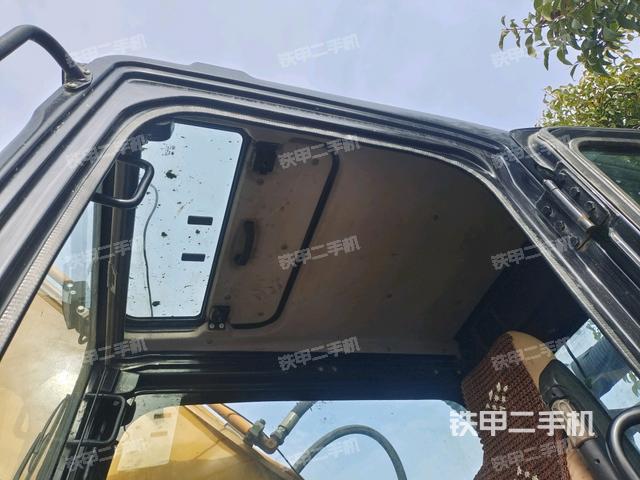 座椅右側(cè)控制臺/鑰匙門/油門/含右手柄（駕駛室部分）