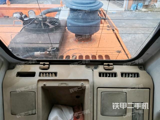 后窗玻璃角標(biāo)（駕駛室部分）