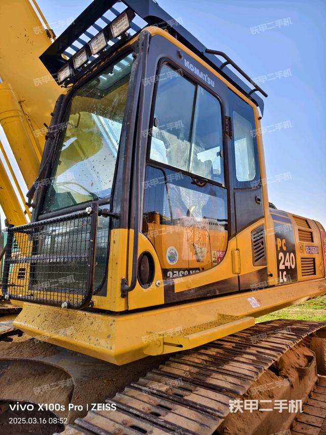 駕駛室整體（整機外觀）