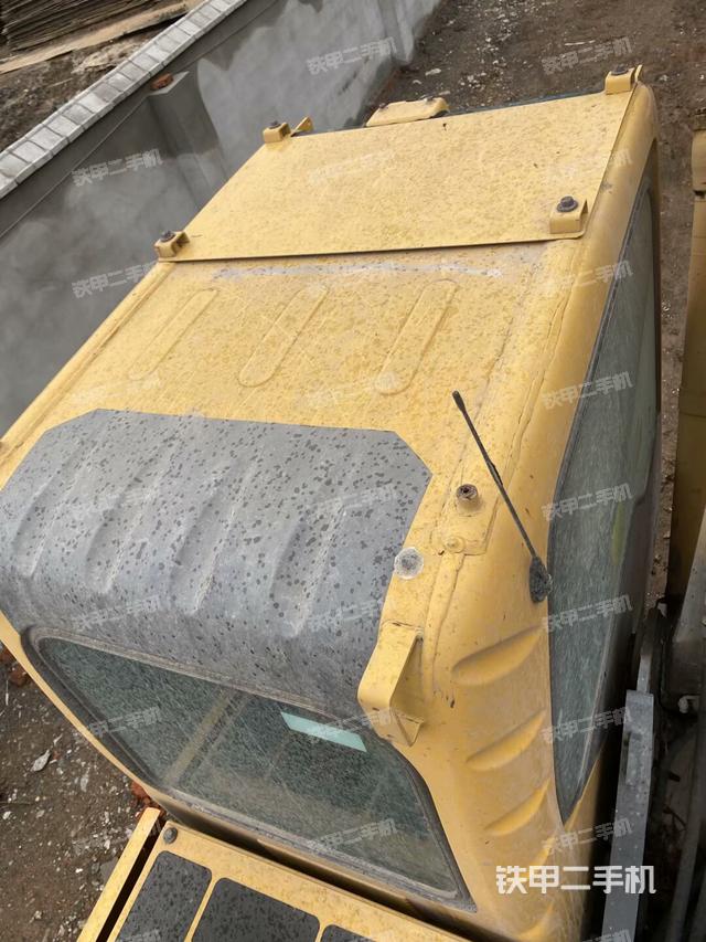 駕駛室頂部（整機(jī)外觀）