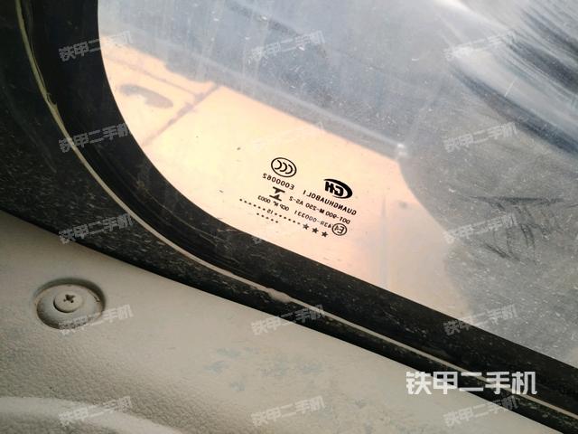 后窗玻璃角标（驾驶室部分）