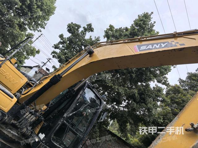 大臂整體?右側(cè)（工作和回轉(zhuǎn)裝置）