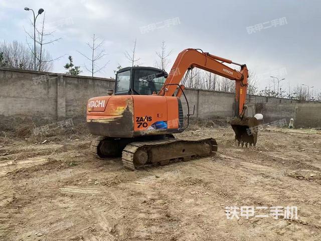 整機(jī)右后45°(整機(jī)外觀) 整機(jī)右后45°(整機(jī)外觀)