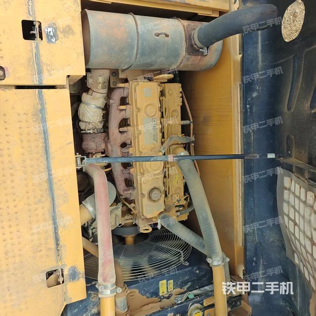 發(fā)動(dòng)機(jī)整體俯視(整機(jī)外觀) 發(fā)動(dòng)機(jī)整體俯視(整機(jī)外觀)