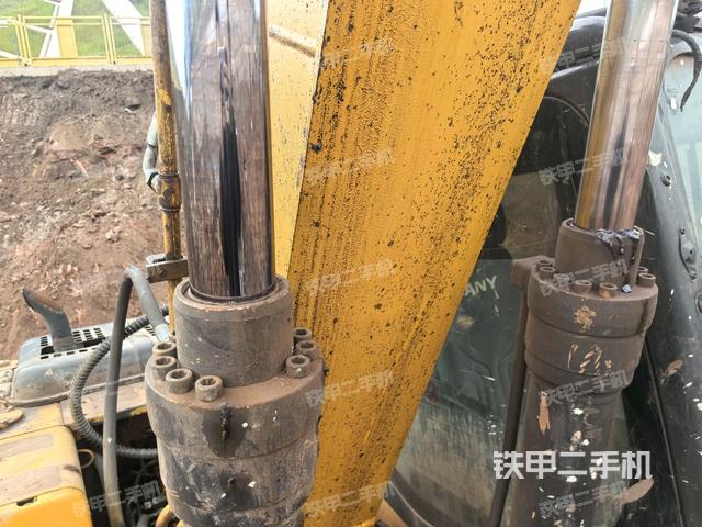 大臂根部?斜視(工作和回轉裝置) 大臂根部?斜視(工作和回轉裝置)