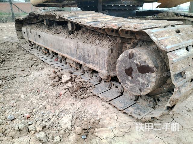 左侧履带整体 （行走机构）