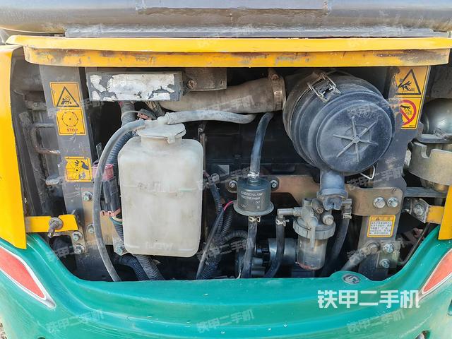 發(fā)動機(jī)整體俯視（整機(jī)外觀）