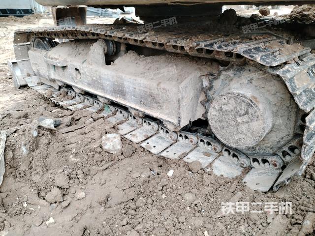 左側(cè)履帶整體?（行走機構(gòu)）