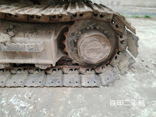 左驅(qū)動(dòng)輪(行走機(jī)構(gòu)) 左驅(qū)動(dòng)輪(行走機(jī)構(gòu))