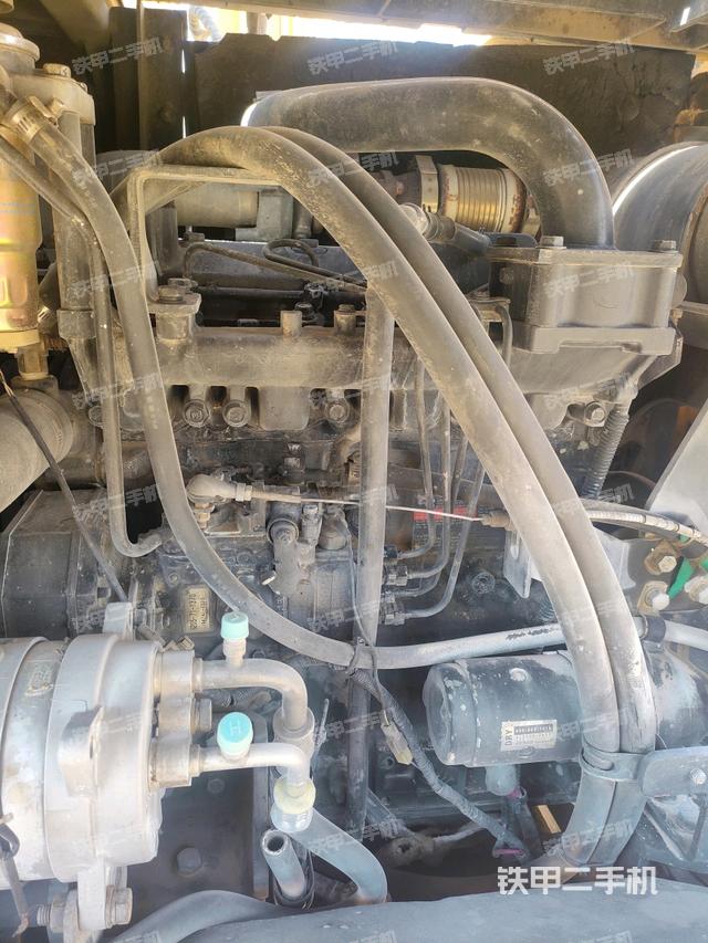 發(fā)動(dòng)機(jī)室（上車部件）