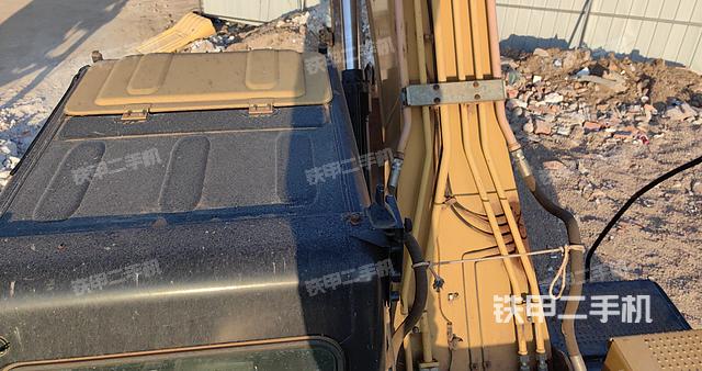 駕駛室整體（整機(jī)外觀）